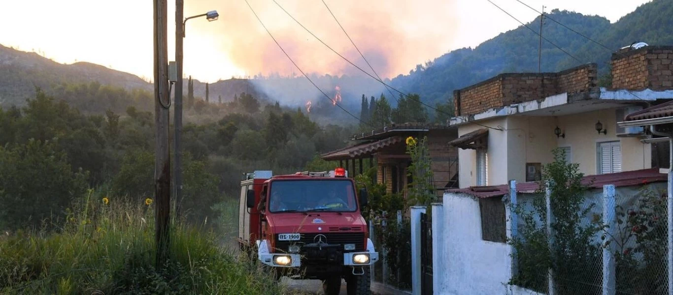 Φωτιά στην Αρχαία Ολυμπία: Εντολή για εκκένωση του χωριού Χελιδόνι